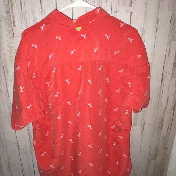 Age of Wisdom Men’s Button Up Shirt XL Red Martini Glass Short Sleeve Casual - Picture 3 of 3